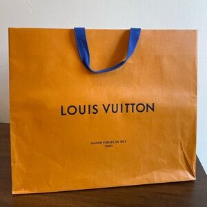 🧡NEW💙 Louis Vuitton Shopping Bag - Use for Gifts!